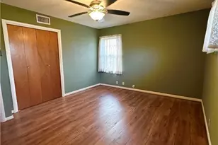 113 E Young Ave, Temple, TX 76501 - Photo 10