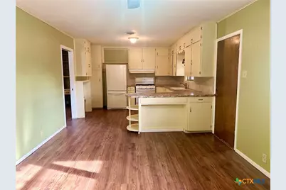 113 E Young Avenue, Temple, TX 76501 - Photo 8