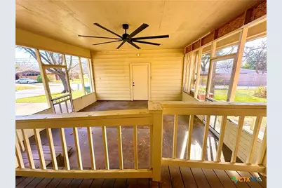 113 E Young Avenue, Temple, TX 76501 - Photo 30