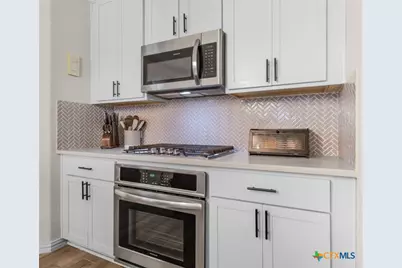 2043 Cowan Drive, New Braunfels, TX 78132 - Photo 12