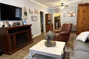 311 W Clayton St, Cuero, TX 77954 - Photo 4