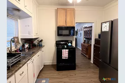 311 W Clayton Street, Cuero, TX 77954 - Photo 12