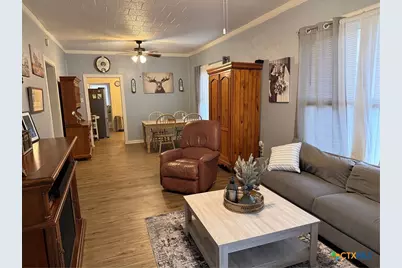 311 W Clayton Street, Cuero, TX 77954 - Photo 8