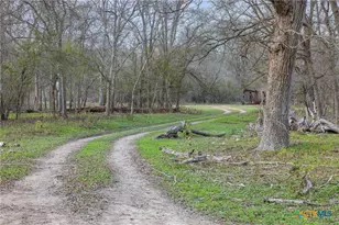 1144 Treetop Ln, Luling, TX 78648 - Photo 18