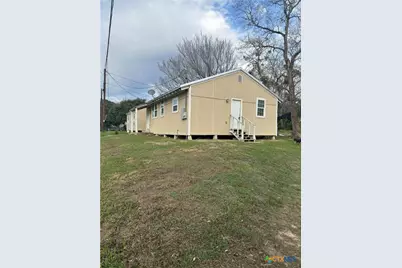 810 S Cameron Street, Victoria, TX 77901 - Photo 2