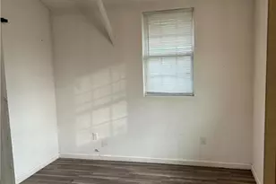 810 S Cameron St, Victoria, TX 77901 - Photo 6