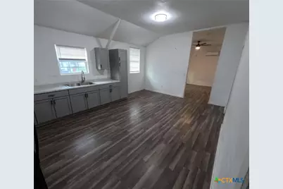 810 S Cameron Street, Victoria, TX 77901 - Photo 26