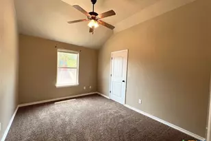 201 Sladecek Dr, Killeen, TX 76542 - Photo 10