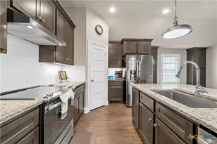 916 Cumberland St, McGregor, TX 76657 - Photo 12