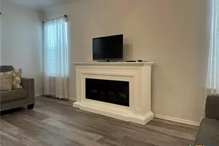 104 Green Jay Dr, Jarrell, TX 76537 - Photo 10