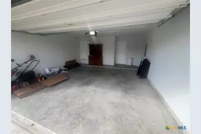 104 Green Jay Drive, Jarrell, TX 76537 - Photo 20