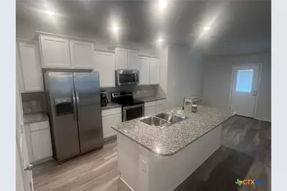 104 Green Jay Drive, Jarrell, TX 76537 - Photo 18