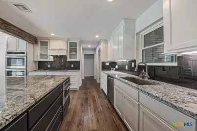 21 Royal Crest, New Braunfels, TX 78130 - Photo 8