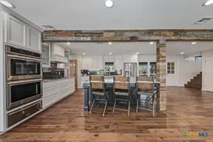 21 Royal Crest, New Braunfels, TX 78130 - Photo 6