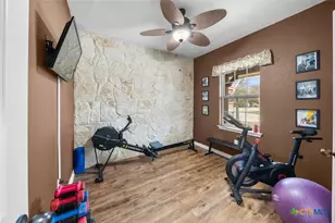 525 Pecan Farms, New Braunfels, TX 78130 - Photo 4