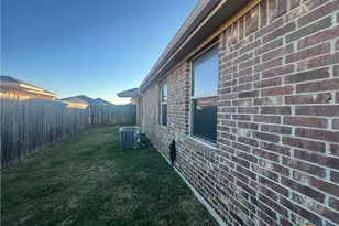 1401 Loyal Ln, Killeen, TX 76549 - Photo 24