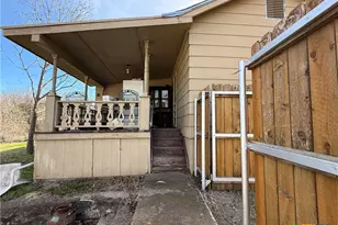 609 E Henry, Hamilton, TX 76531 - Photo 4