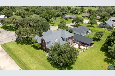 123 Northwood Drive, Cuero, TX 77954 - Photo 4