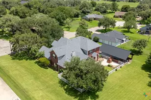 123 Northwood Dr, Cuero, TX 77954 - Photo 4