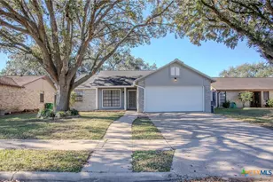 508 Queenswood Trail, Victoria, TX 77901 - Photo 2