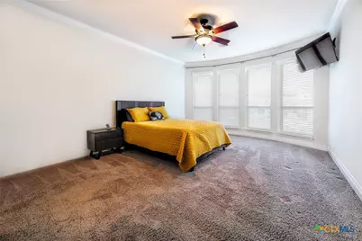 2901 Glen View, Seguin, TX 78155 - Photo 18