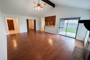 409 Taos Dr, Victoria, TX 77904 - Photo 4
