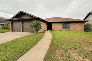 409 Taos Dr, Victoria, TX 77904 - Photo 1