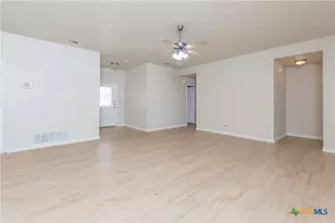 404 Rowdy Dr, Killeen, TX 76542 - Photo 4