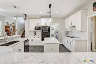 300 Champions Dr, Georgetown, TX 78628 - Photo 14