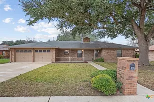 1310 Lakewinds Cir, New Braunfels, TX 78130 - Photo 1