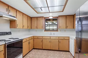 1310 Lakewinds Cir, New Braunfels, TX 78130 - Photo 10