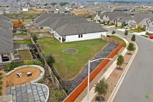 655 Vireos St, New Braunfels, TX 78132 - Photo 2