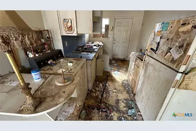 715 W Avenue B, Copperas Cove, TX 76522 - Photo 12