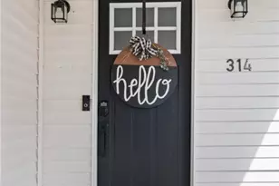 314 W Brackenridge St, Edna, TX 77957 - Photo 4