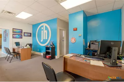 309 S Key Avenue, Lampasas, TX 76550 - Photo 6