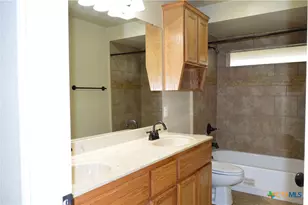 3809 Dewitt County Ct, Killeen, TX 76549 - Photo 32