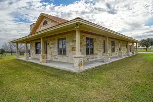 198 Co Rd 310, Yoakum, TX 77995 - Photo 6