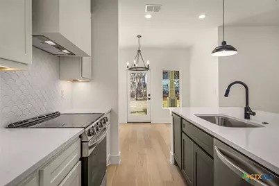 1672 Hillcrest Forest, Canyon Lake, TX 78133 - Photo 12