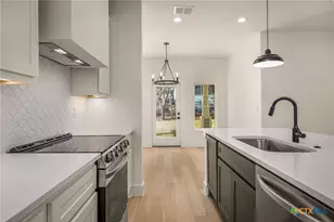 1672 Hillcrest Forest, Canyon Lake, TX 78133 - Photo 12