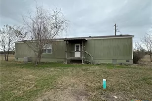 532 Post Office St, Kingsbury, TX 78638 - Photo 4