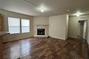 532 Post Office St, Kingsbury, TX 78638 - Photo 8