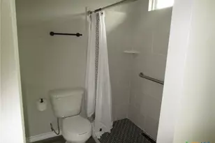 2279 Eastman Ave, New Braunfels, TX 78130 - Photo 18