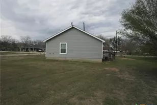 2279 Eastman Ave, New Braunfels, TX 78130 - Photo 8