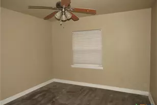 214 E Munroe Ave, Temple, TX 76501 - Photo 10