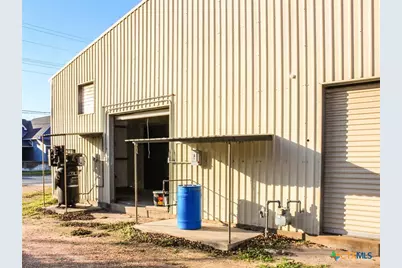 201 S Ridge Street, Hallettsville, TX 77964 - Photo 8