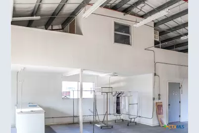 201 S Ridge Street, Hallettsville, TX 77964 - Photo 18