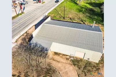 201 S Ridge Street, Hallettsville, TX 77964 - Photo 2