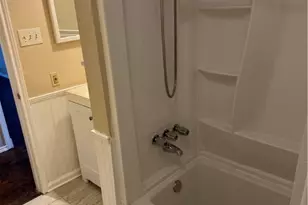 510 N Bauer St, Seguin, TX 78155 - Photo 12