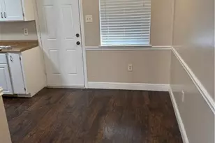 510 N Bauer St, Seguin, TX 78155 - Photo 8