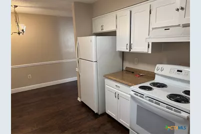 510 N Bauer Street, Seguin, TX 78155 - Photo 6